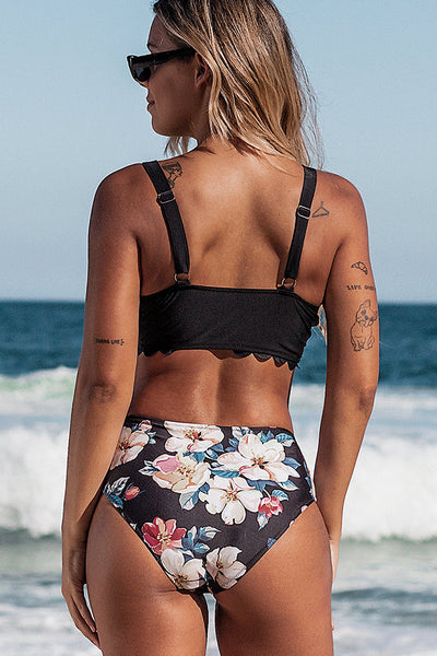 Ocean Chic - Bikini-Set mit Maschenpatchwork und Blumendruck