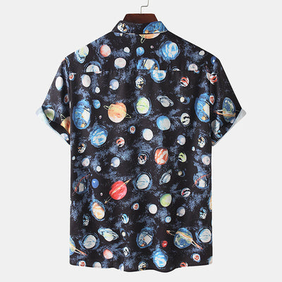 Gepunktetes Herren Kurzarm Hemd im Retro Look