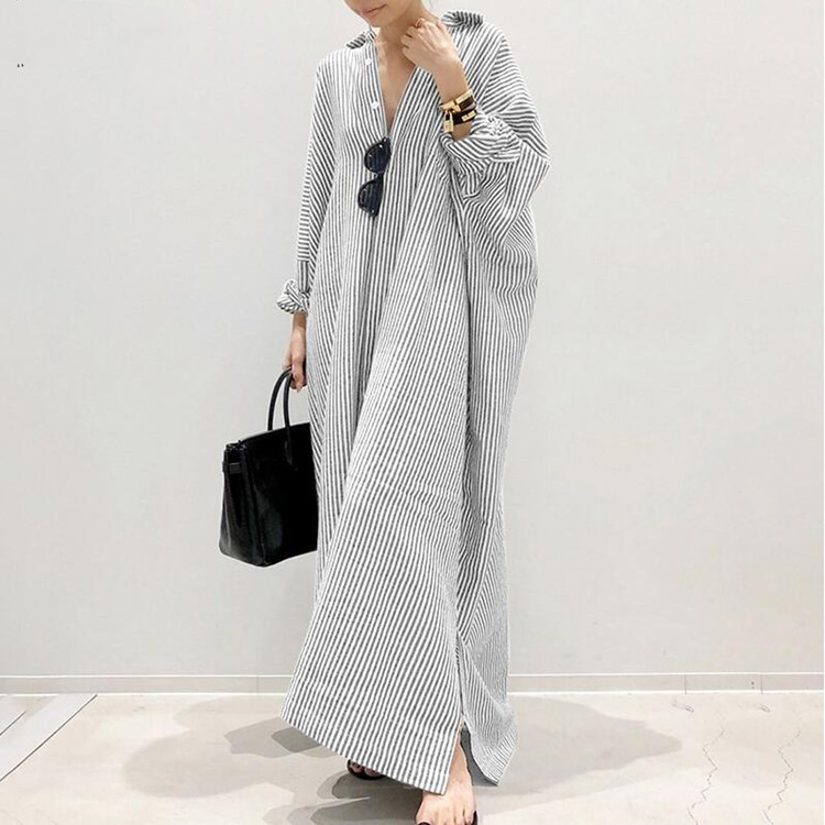 Yemaya - Langes Oversize-Kleid mit Streifenmuster
