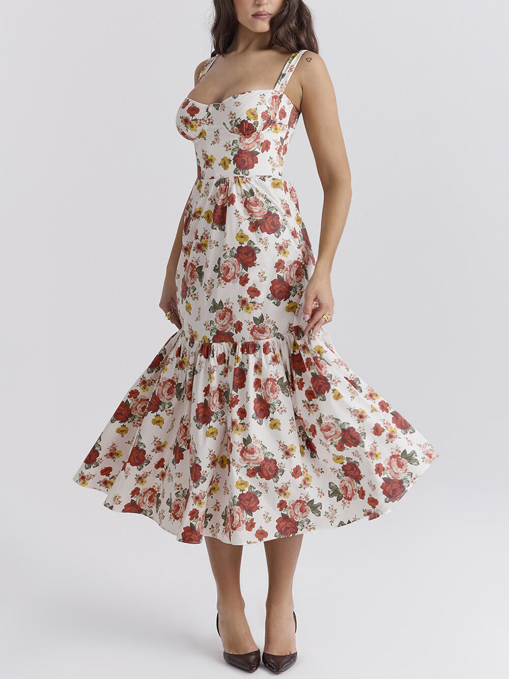 Fryda - Midikleid mit Blumenmuster und Neckholder im süßen Stil