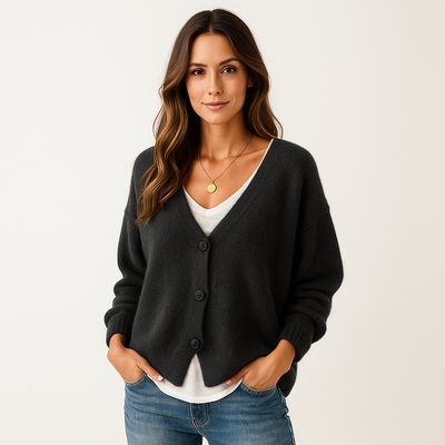 Kurze Damenstrickjacke aus weichem Strick - Noor