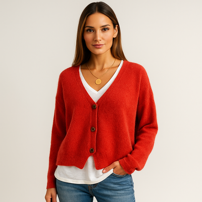 Kurze Damenstrickjacke aus weichem Strick - Noor