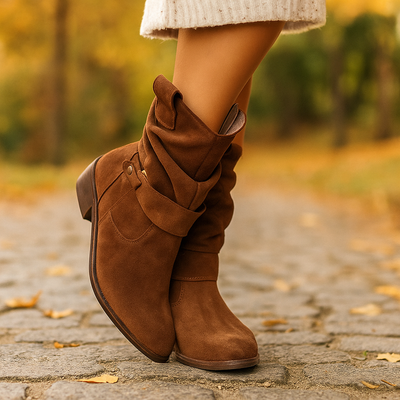 Halbhohe Damenstiefel mit niedrigem Absatz - Kaira
