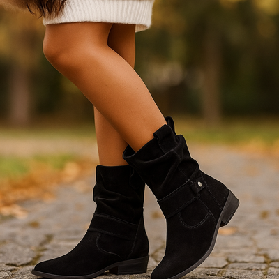 Halbhohe Damenstiefel mit niedrigem Absatz - Kaira