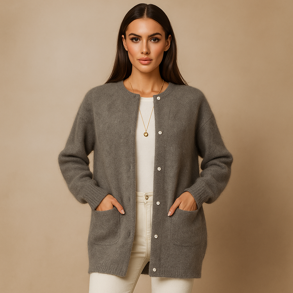 Lange Damenstrickjacke mit minimalistischen Knöpfen vorne - Clara