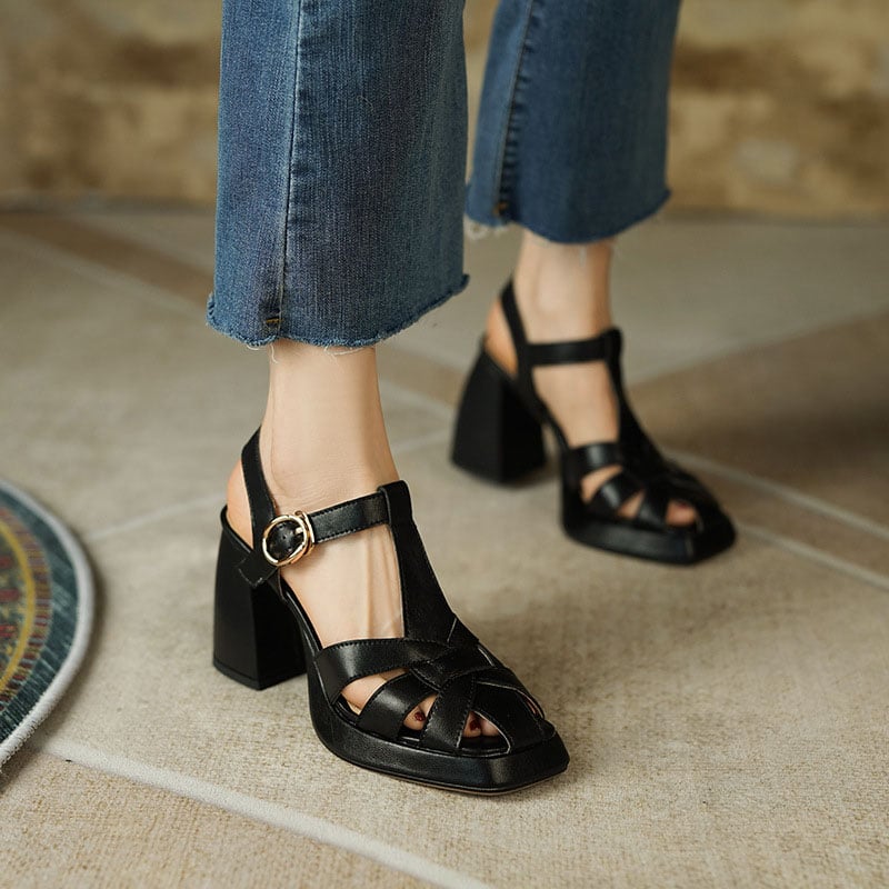 Lala - Sandalen mit quadratischen Absätzen und Plattformen