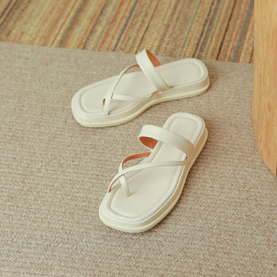 Dita - Plateausandalen mit offener Spitze