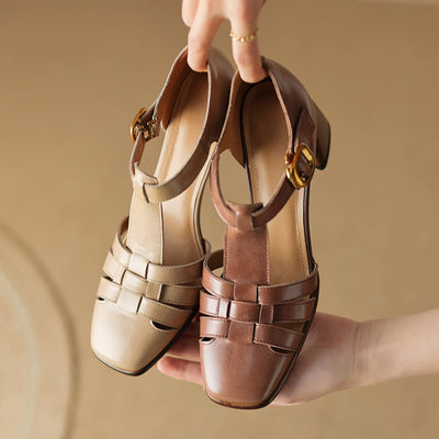 Karolanne - Schuhe mit Blockabsatz mit quadratischer Spitze und T-Riemen