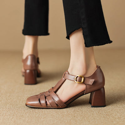 Karolanne - Schuhe mit Blockabsatz mit quadratischer Spitze und T-Riemen