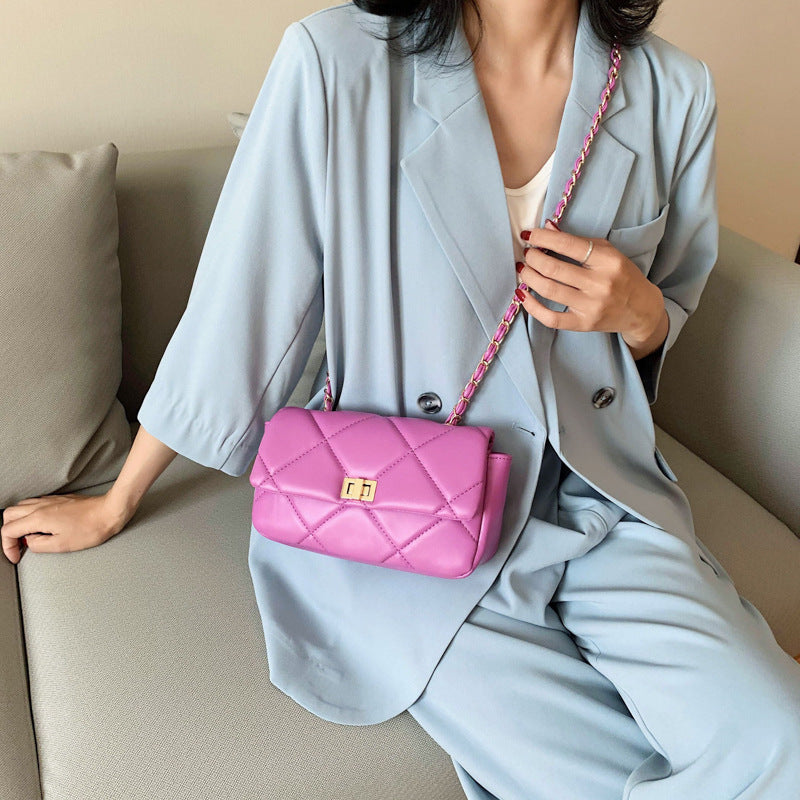 Gesteppte Tasche mit Kette - Noelia