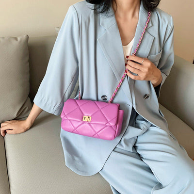 Gesteppte Tasche mit Kette - Noelia