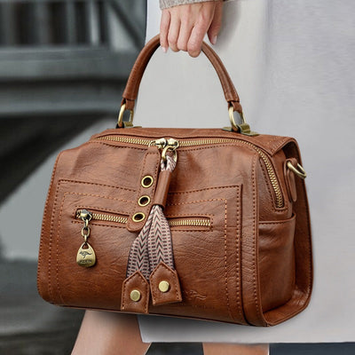 Damen-Umhängetasche aus Kunstleder mit Metallic-Details - Juliette