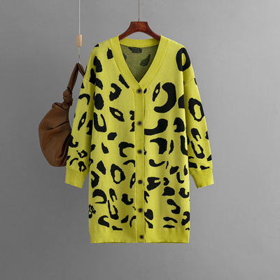 Mila - Gestrickte Leoparden-Strickjacke