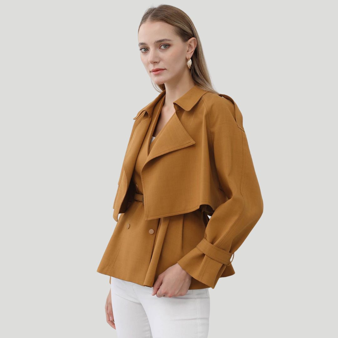 Schößchenjacke mit auffälligem Kragen und tailliertem Schnitt - Gemma