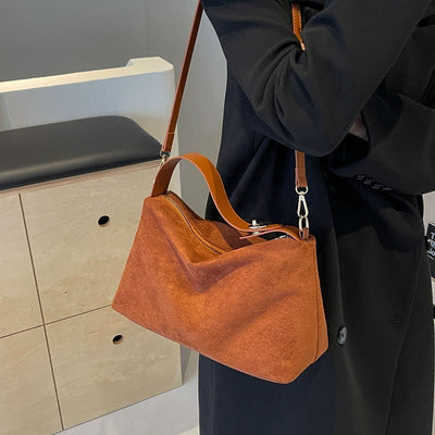 Damen-Umhängetasche aus weichem Wildleder im Retro-Stil - Maëlle