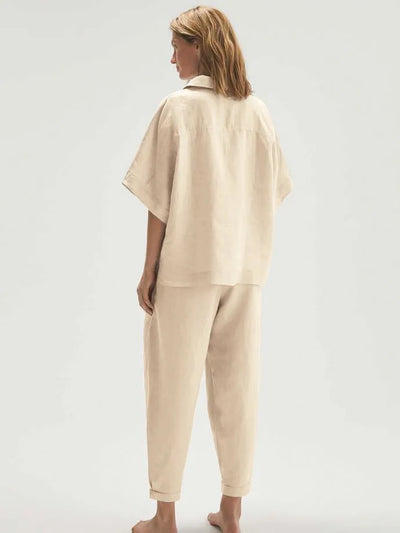 Velia - Set aus kurzärmeligem Oberteil mit V-Ausschnitt und hochtaillierter Hose