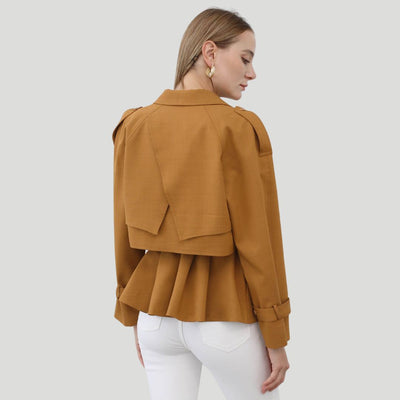 Schößchenjacke mit auffälligem Kragen und tailliertem Schnitt - Gemma