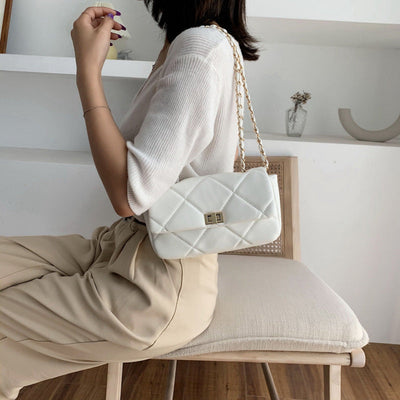 Gesteppte Tasche mit Kette - Noelia