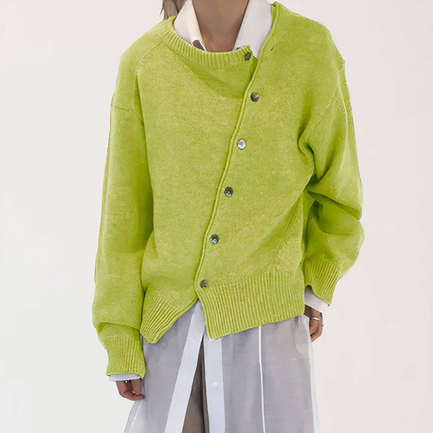 PAIGE - Kaschmir-Wickeljacke mit verspielten Knopfdetails