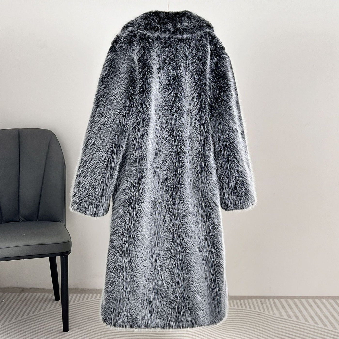 Eleganter Damenmantel aus Kunstpelz - Narelle