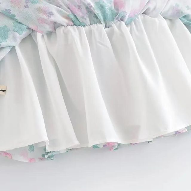 Fioby - Florales Rüschen-Minikleid mit Puffärmeln