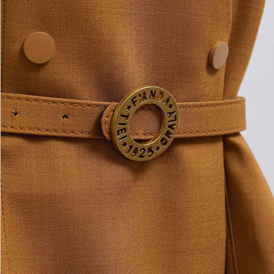 Schößchenjacke mit auffälligem Kragen und tailliertem Schnitt - Gemma