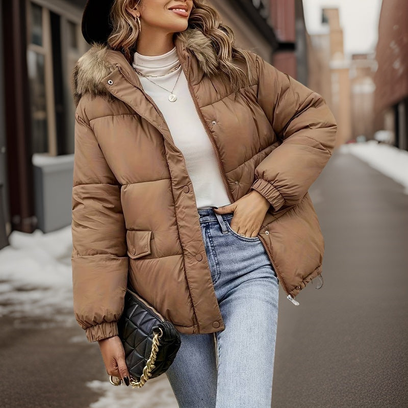Larissa - Warme Jacke mit flauschiger Fellkapuze