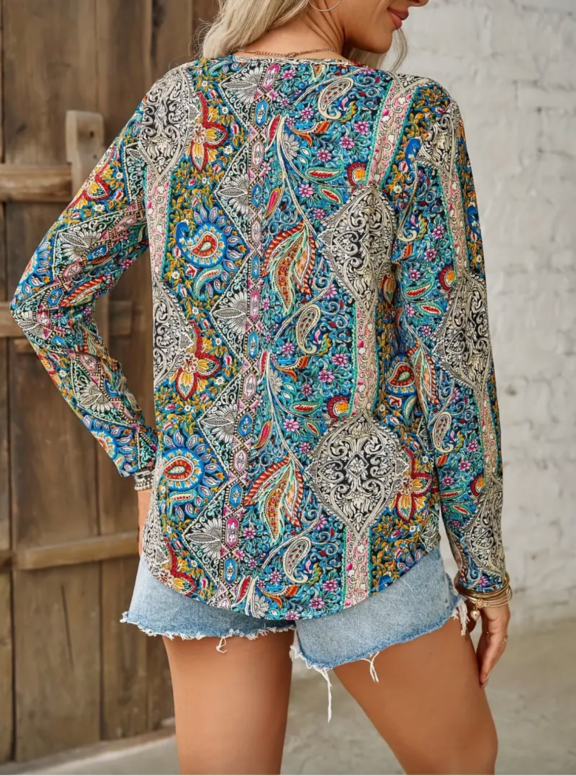 Mia - Lockere Bluse mit Paisley-Print und V-Ausschnitt