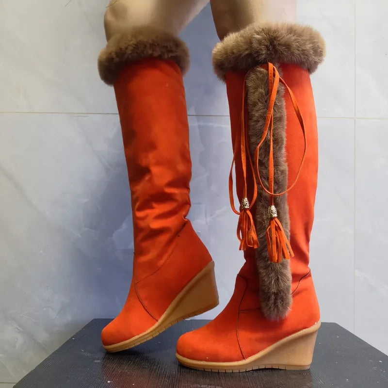 Zorana - Lange Winterstiefel aus Plüsch