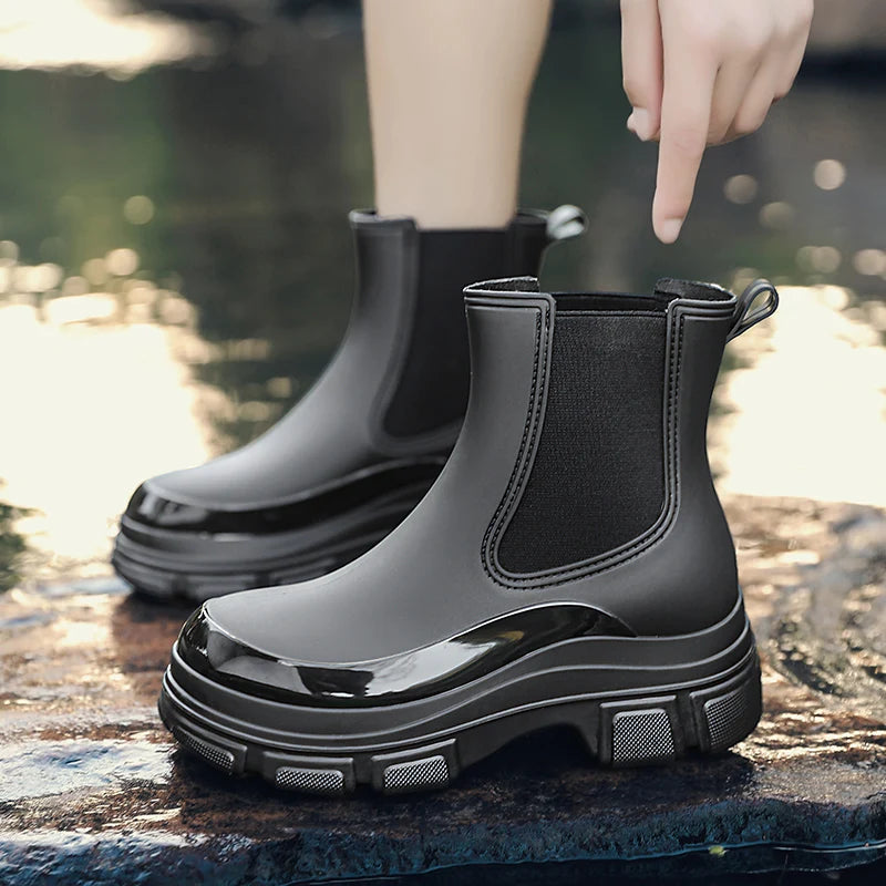 Wasserdichte Damenstiefel mit dicker Sohle und Gummizug - Liora