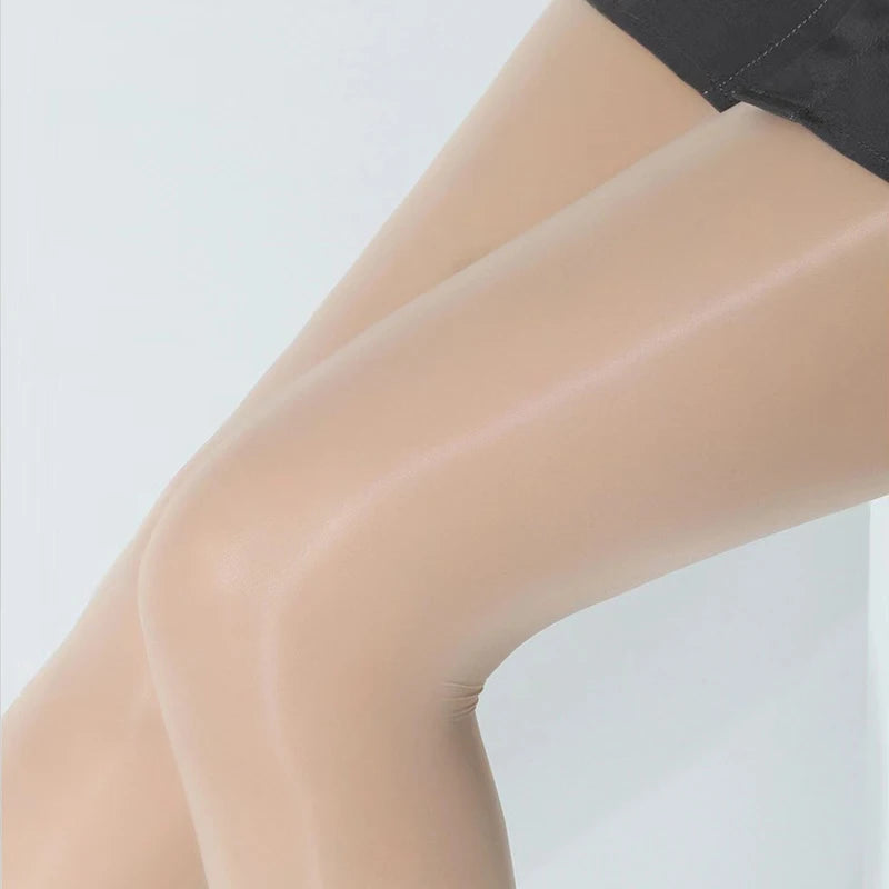 Klassische transparente Damenstrümpfe - Dominika