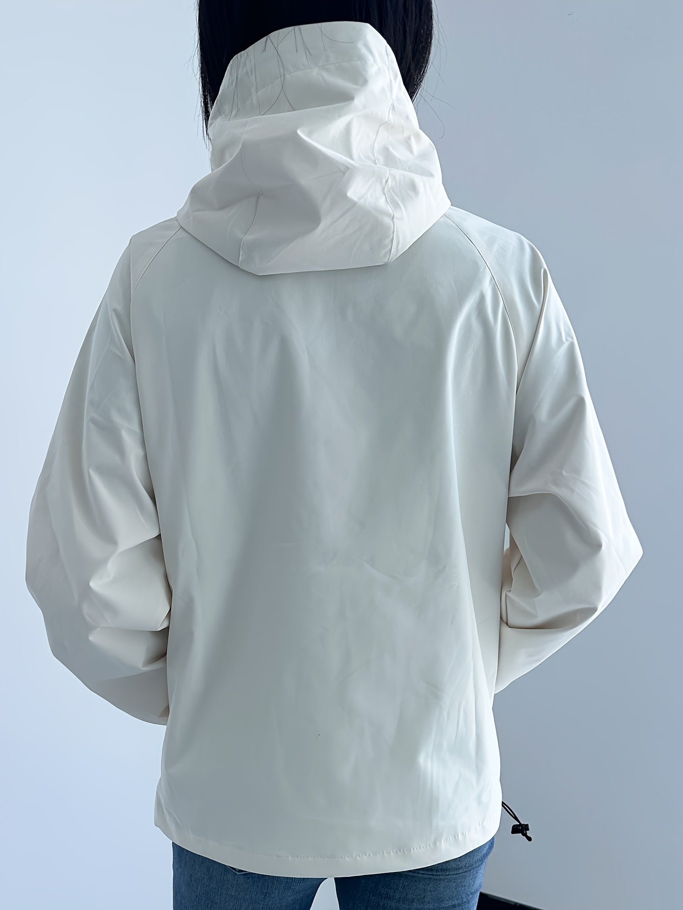 Leichte, wasserdichte Damenjacke mit Kapuze - Liv