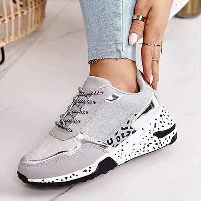 Jana – Stylische Schnürschuhe mit Leopardenmuster für einen trendigen Look