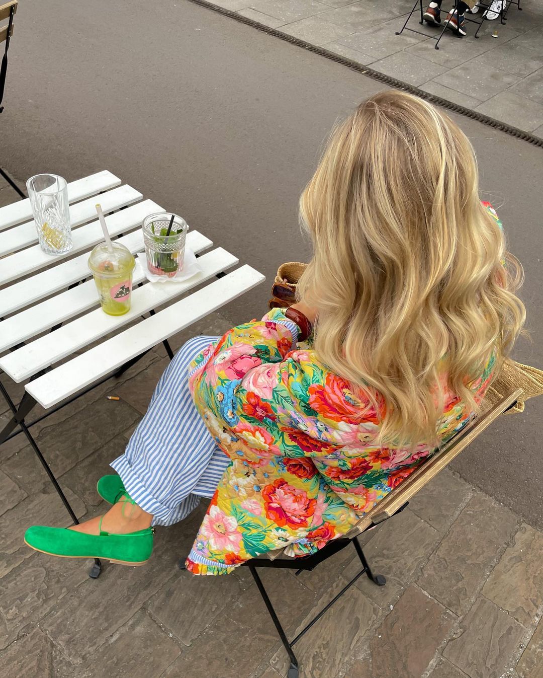 Miranda - Langärmelige Parka Mantel mit Blumendruck für Frauen.