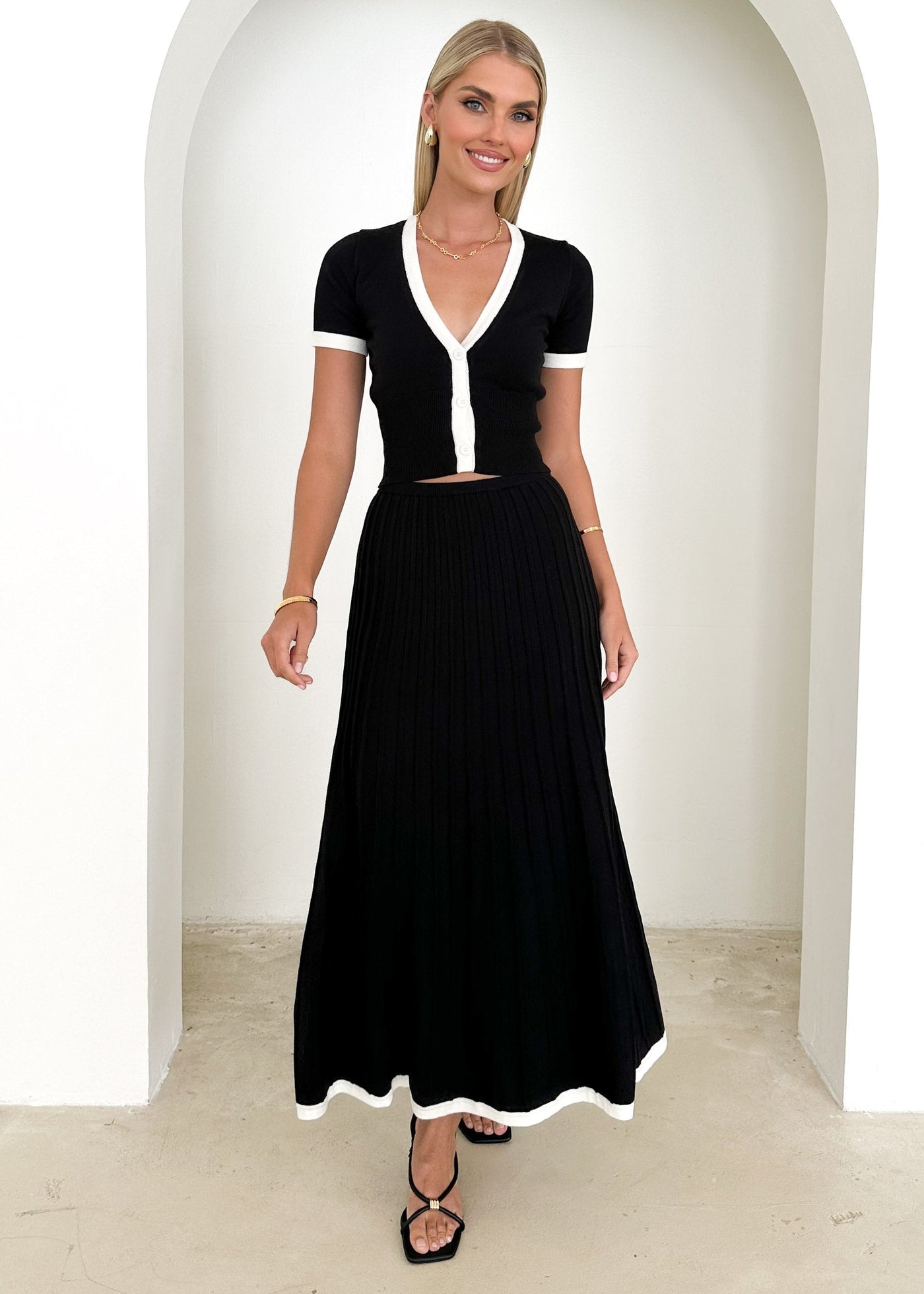 Fiore - Klassisches schwarzes Kleid