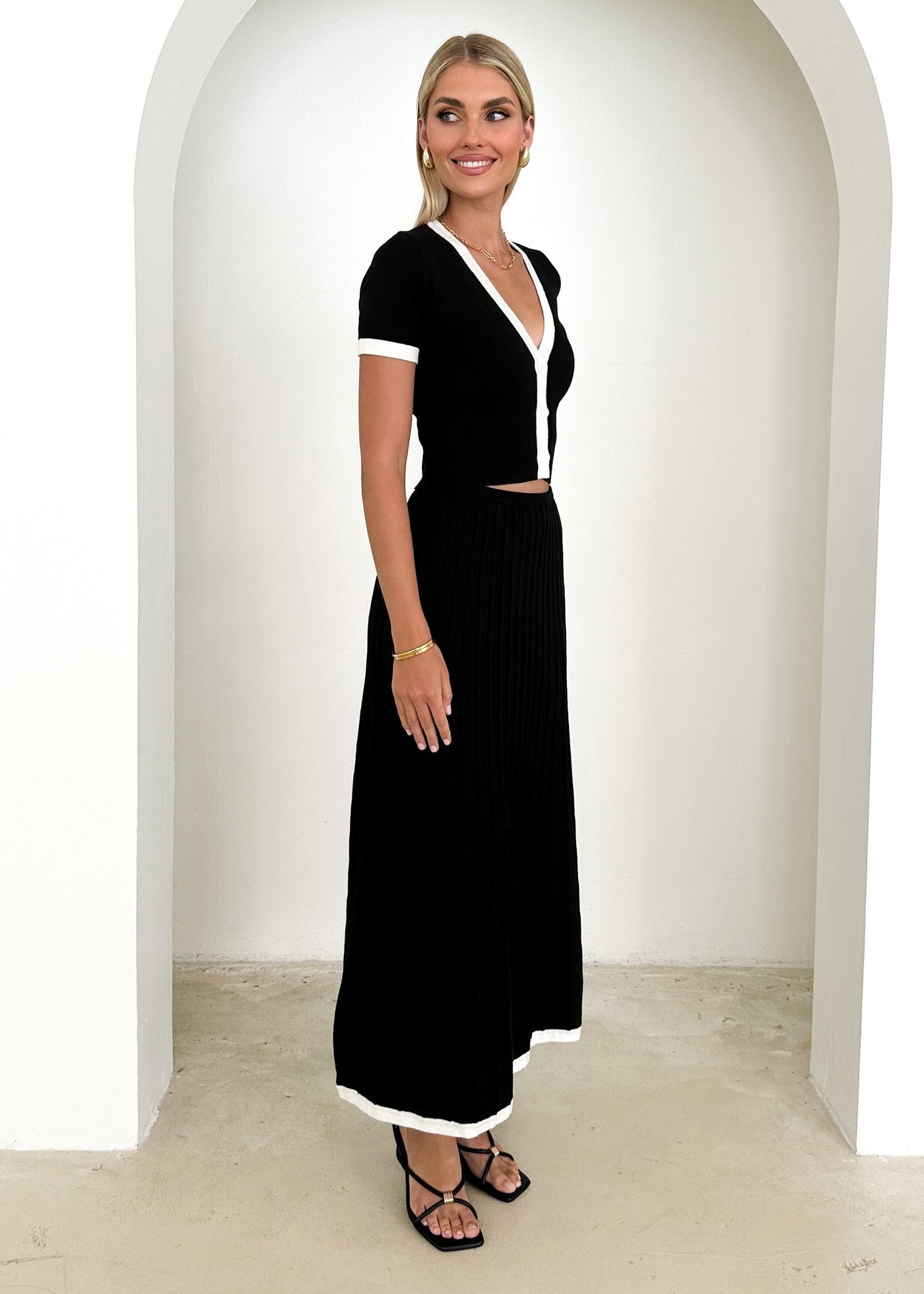 Fiore - Klassisches schwarzes Kleid