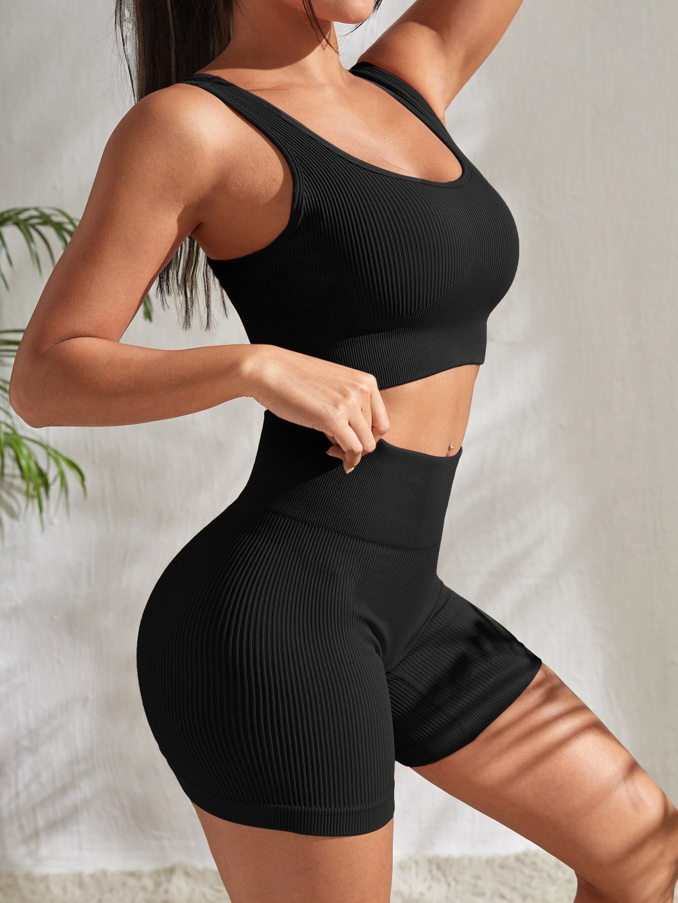 Bera Sportoutfit - Schones Sportset mit Shorts und Tops für Damen