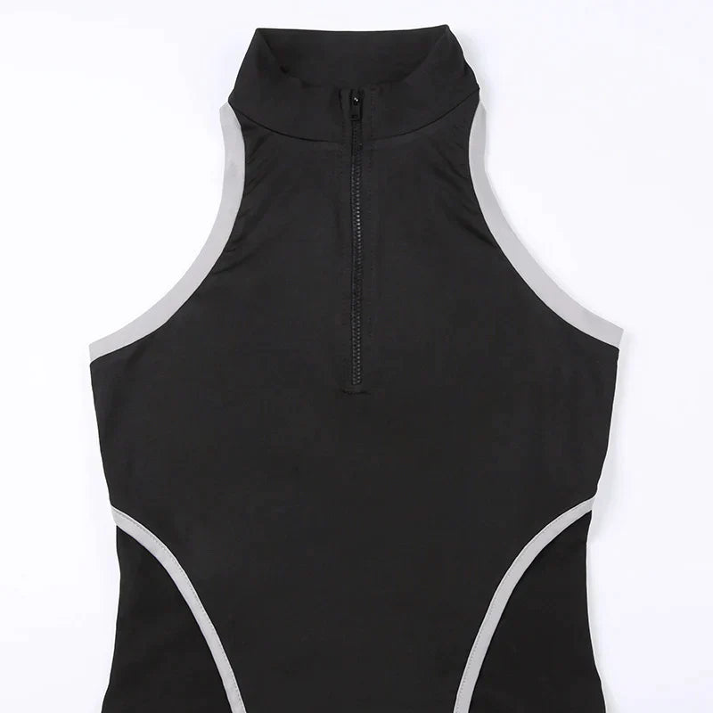 Zoe - Sportliches Crop-Top mit hohem Kragen