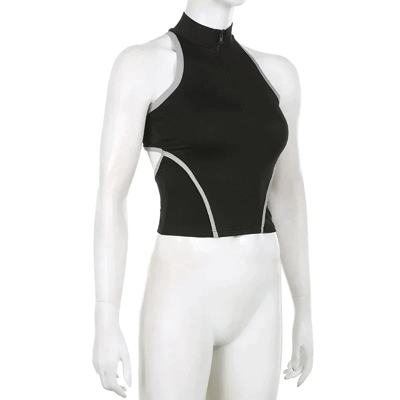 Zoe - Sportliches Crop-Top mit hohem Kragen