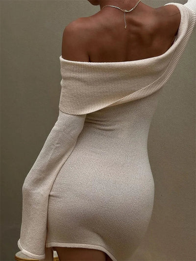 Zeya - Schmeichelndes Kleid aus Feinstrick mit freien Schultern