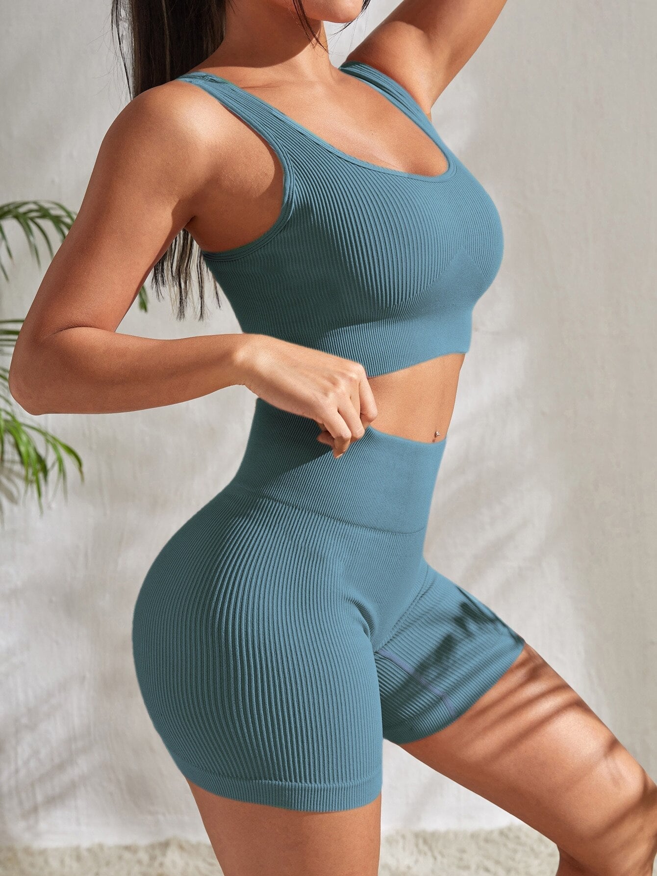 Bera Sportoutfit - Schones Sportset mit Shorts und Tops für Damen