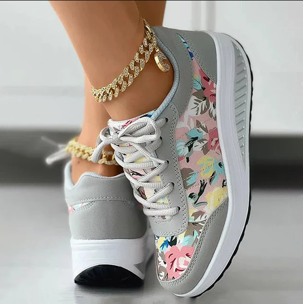 Luisa – Sommerliche Canvasschuhe mit floralem Muster für Damen