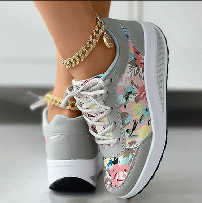 Luisa – Sommerliche Canvasschuhe mit floralem Muster für Damen