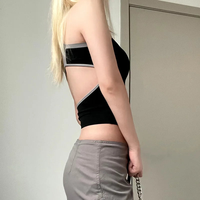 Zoe - Sportliches Crop-Top mit hohem Kragen