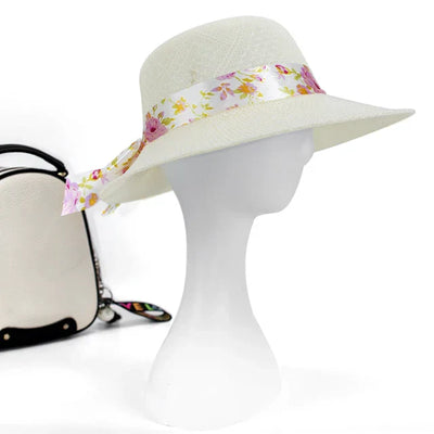 Sommermode Hut mit schicker Krawatte
