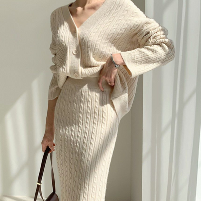 AMALIE - Set aus Strickoberteil und Rock