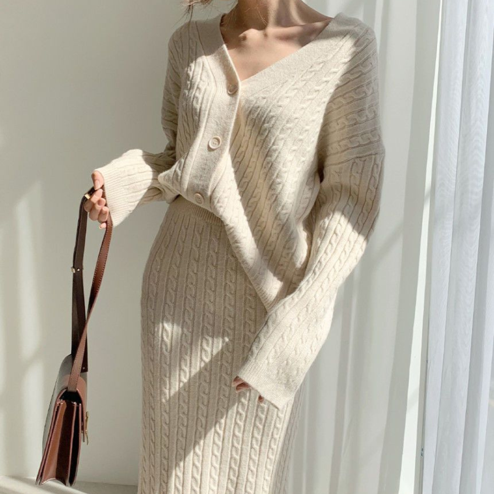 AMALIE - Set aus Strickoberteil und Rock