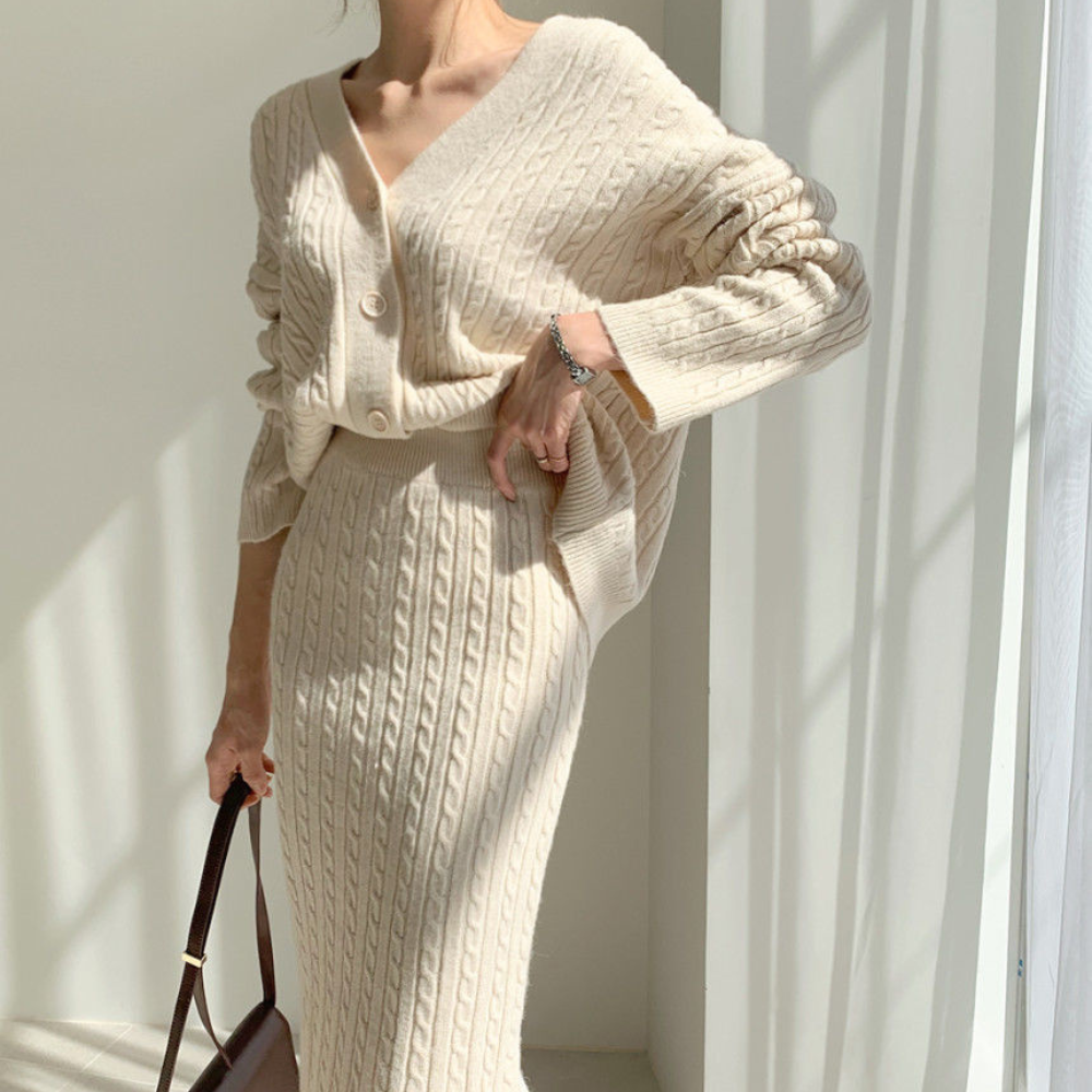 AMALIE - Set aus Strickoberteil und Rock