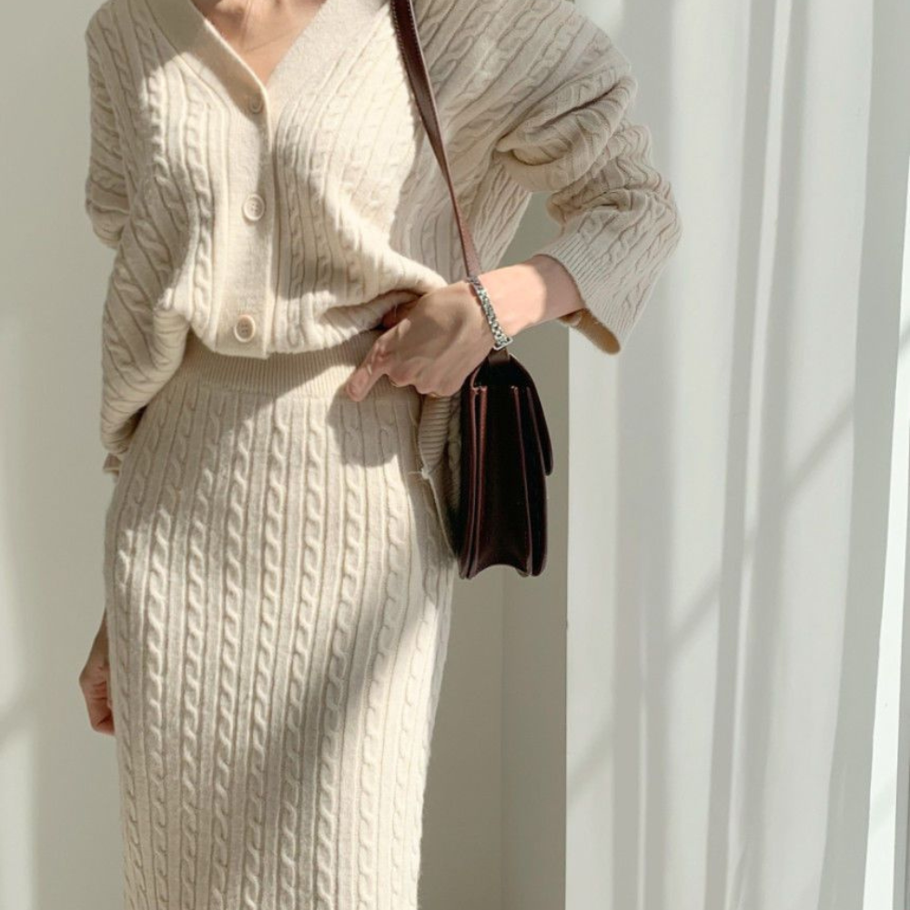 AMALIE - Set aus Strickoberteil und Rock