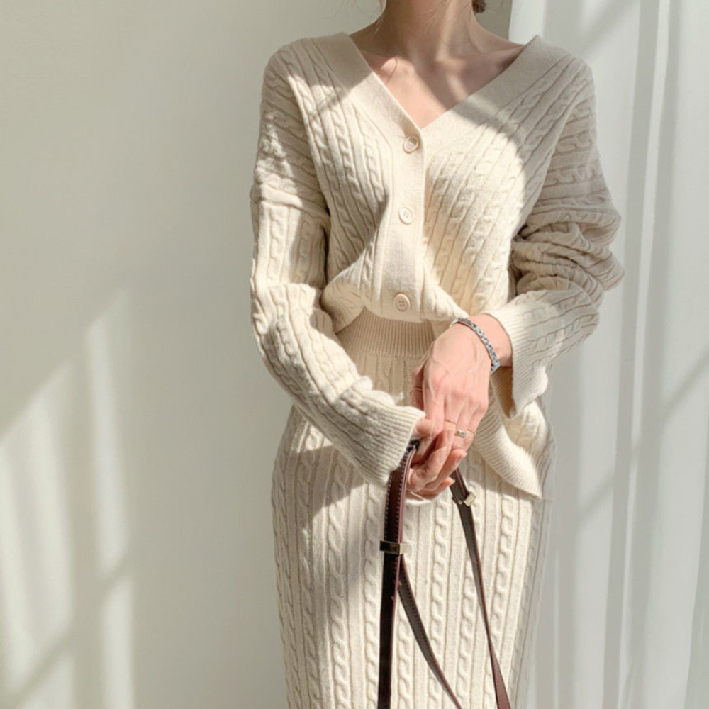 AMALIE - Set aus Strickoberteil und Rock